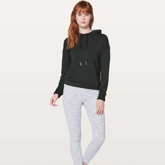 ⭐️ Host Pick ⭐️ lululemon Twisted & Tucked Pullover Black Size 8 - Picture 3 of 13